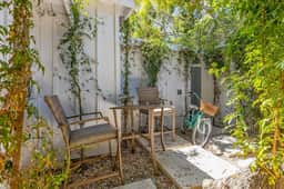 Coastal Guest Suite | King Bed, Steps to Town - Image 2