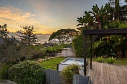 4BR Dog-Friendly Beach House | Hot Tub + Views - Image 3