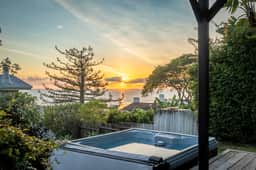 4BR Dog-Friendly Beach House | Hot Tub + Views - Image 4