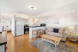 Ocean-View Studio | Full Kitchen + Laundry - Image 2
