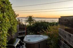 Poppy's Ocean-View Cottage | Hot Tub, Dog-Friendly - Image 5