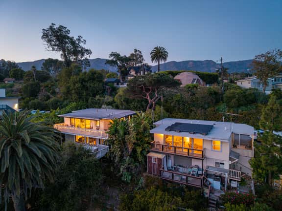 Single-Level Beach Cottage | Step-Free + Views - Image 4