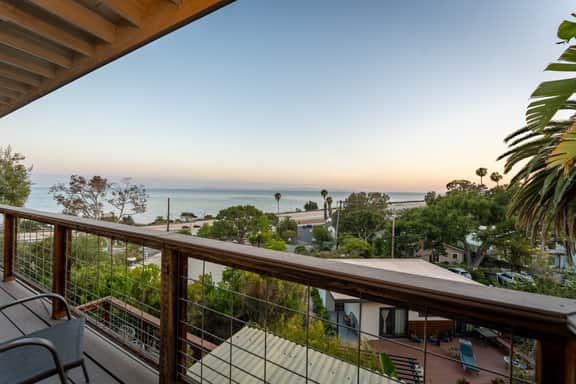 Single-Level Beach Cottage | Step-Free + Views - Image 3