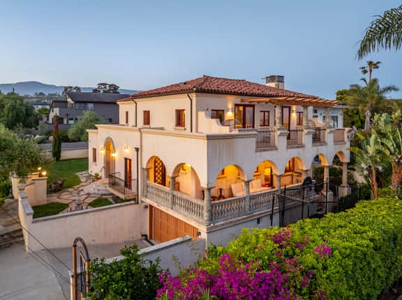 Italian Ocean-View Estate | Sauna + Hot Tub - Image 5