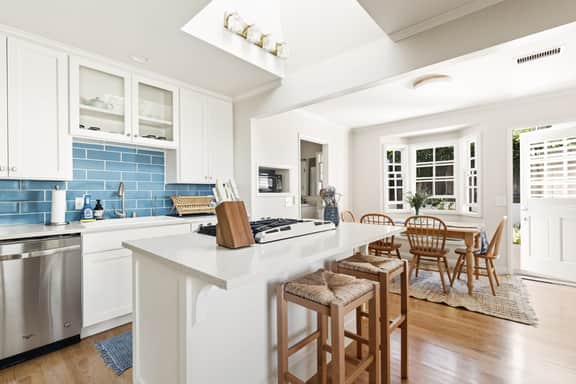 Mesa Family Retreat | 4BR, Firepit, Near Beach - Image 4