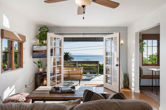 Poppy's Ocean-View Cottage | Hot Tub, Dog-Friendly - Image 3