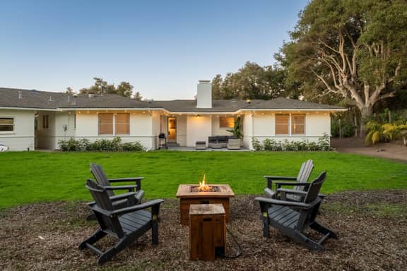 Coastal Farm Stay on 2 Acres | Pets + Horses OK - Image 2