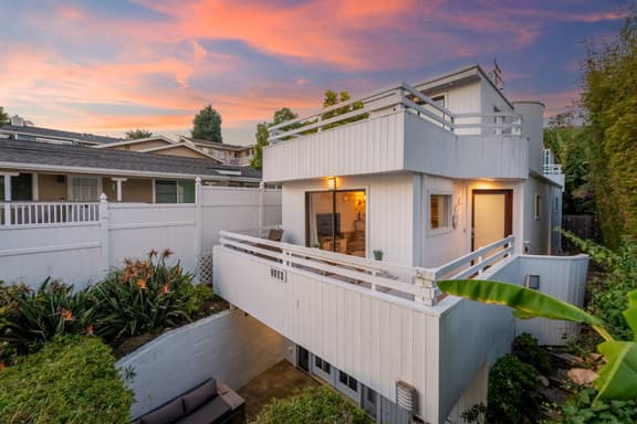 5BR Beach House | Hot Tub, Game Room + Studio - Image 1