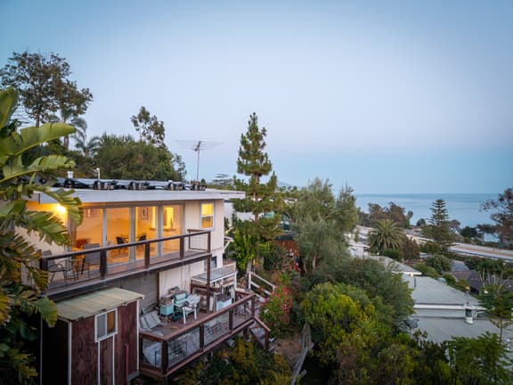 Single-Level Beach Cottage | Step-Free + Views - Image 1