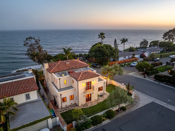 Italian Ocean-View Estate | Sauna + Hot Tub - Image 1