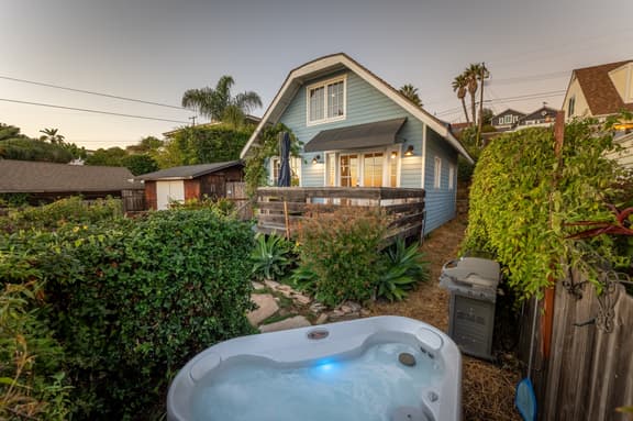 Poppy's Ocean-View Cottage | Hot Tub, Dog-Friendly - Image 1