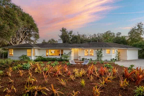 Coastal Farm Stay on 2 Acres | Pets + Horses OK - Image 1